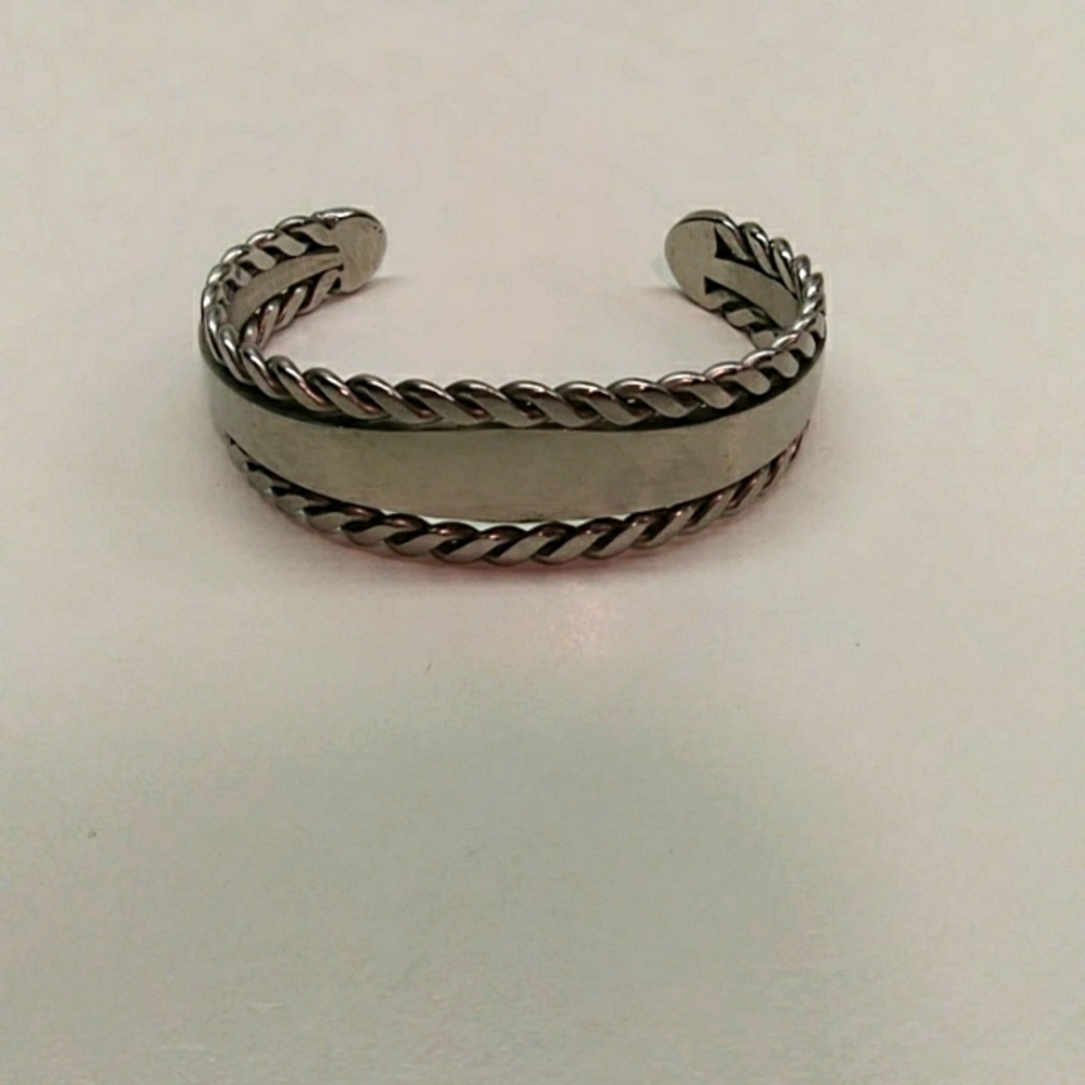 Stainless steel cuff bracelet